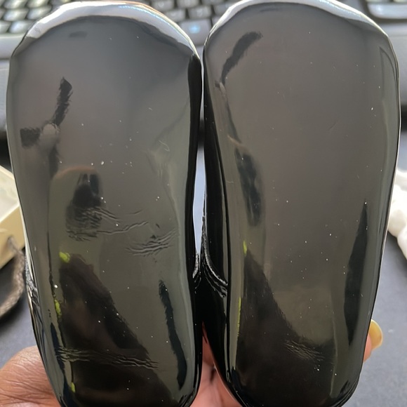 Black Patent baby deer crawling stage size 3 shoes - Picture 2 of 4